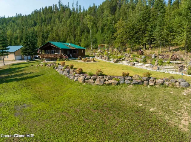 $1,250,000 | 937 Chase Lake Road, Priest River, ID 83856