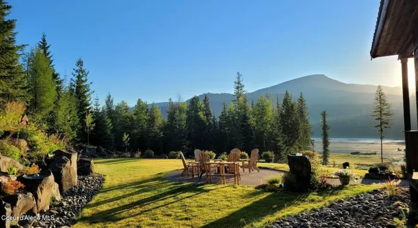 $1,250,000 | 937 Chase Lake Road, Priest River, ID 83856
