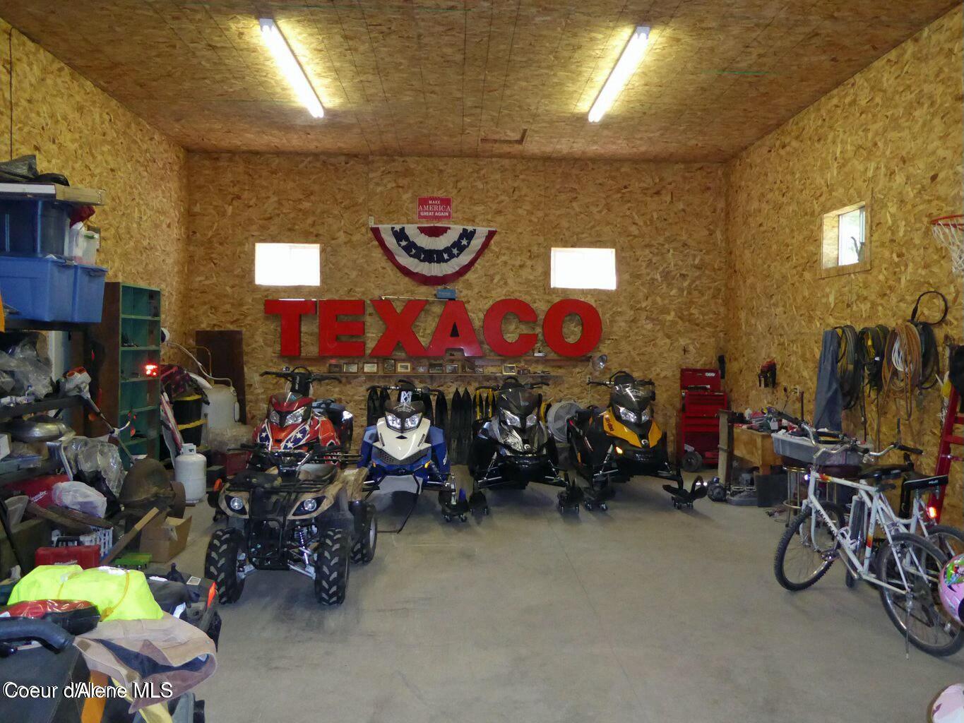 937 Chase Lake Road Priest River, ID 83856 - Photo 43 of 49 Inside Shop