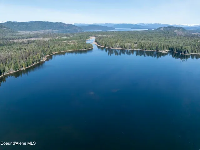 $1,250,000 | 937 Chase Lake Road, Priest River, ID 83856