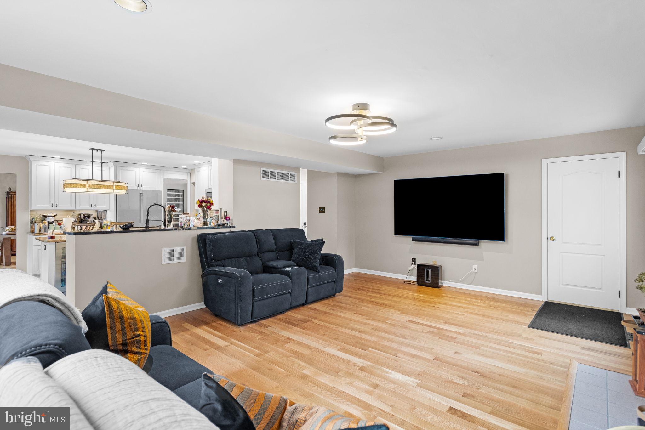 828 Redgate Road Dresher, PA 19025 - Photo 13 of 43