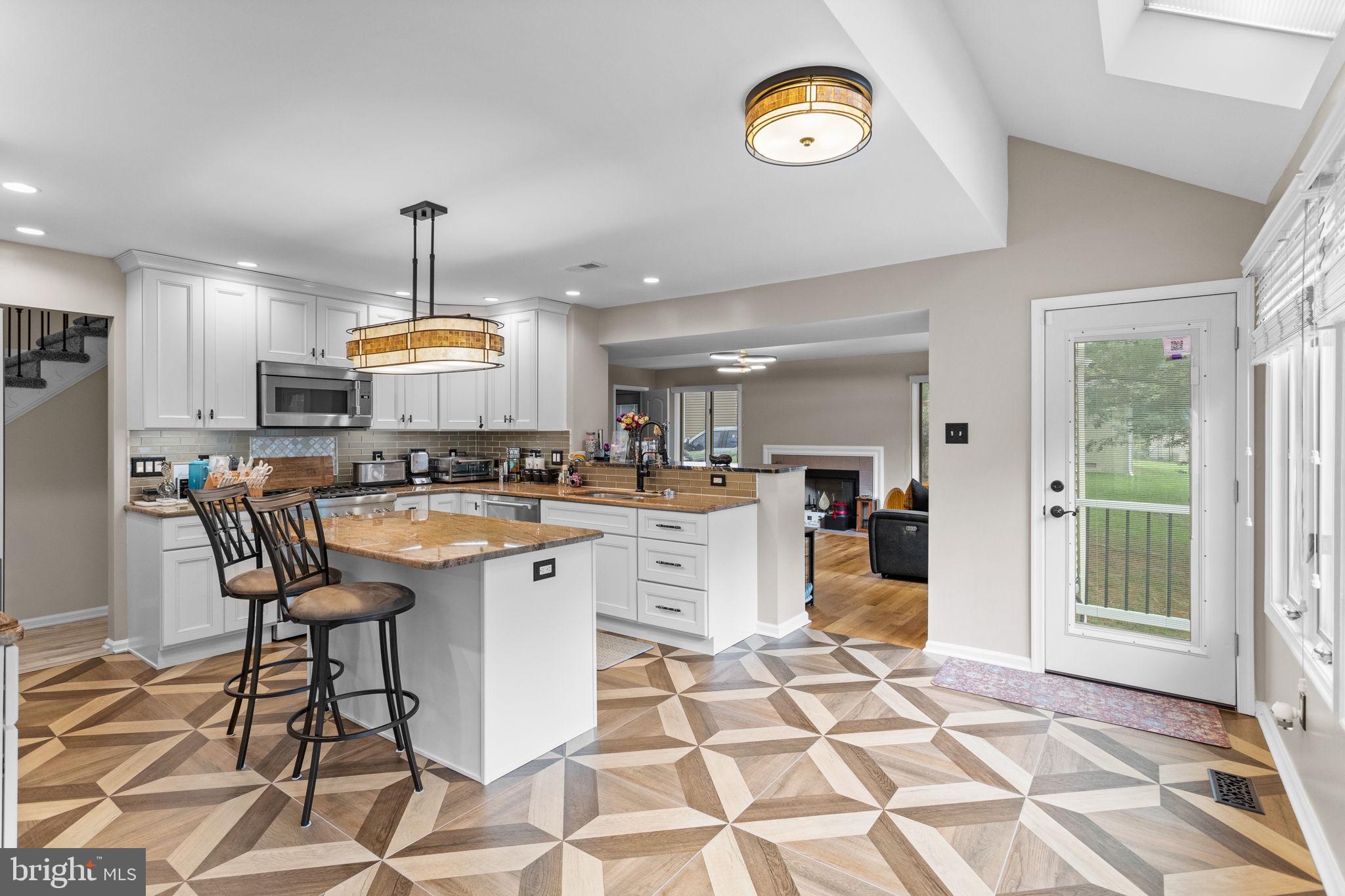 828 Redgate Road Dresher, PA 19025 - Photo 9 of 43