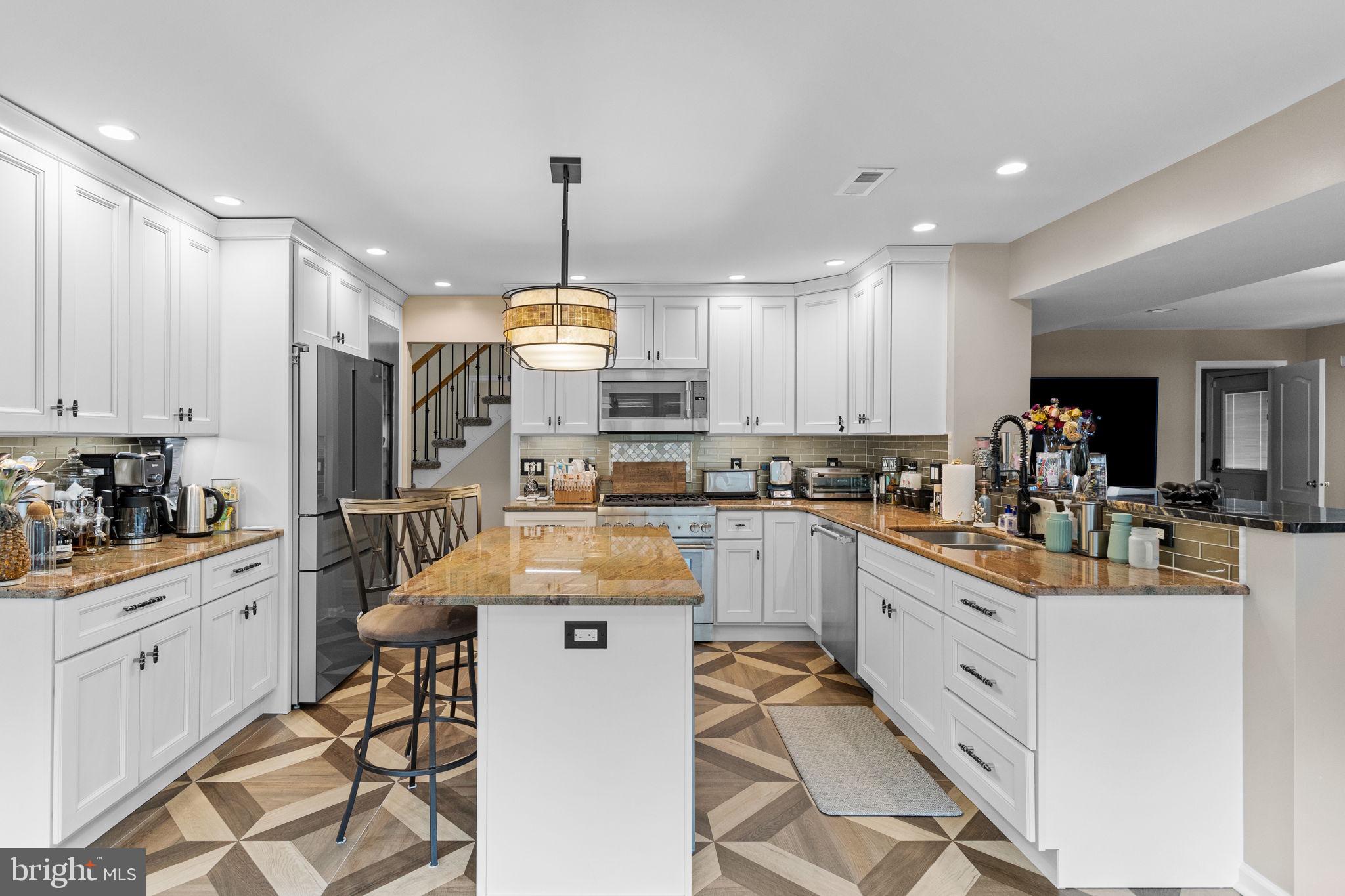 828 Redgate Road Dresher, PA 19025 - Photo 10 of 43