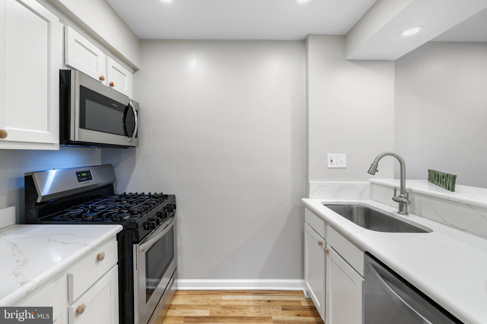 635 Waterloo Road, Unit 211 Warrenton, VA 20186 - Photo 11 of 27 Gallery Image 11