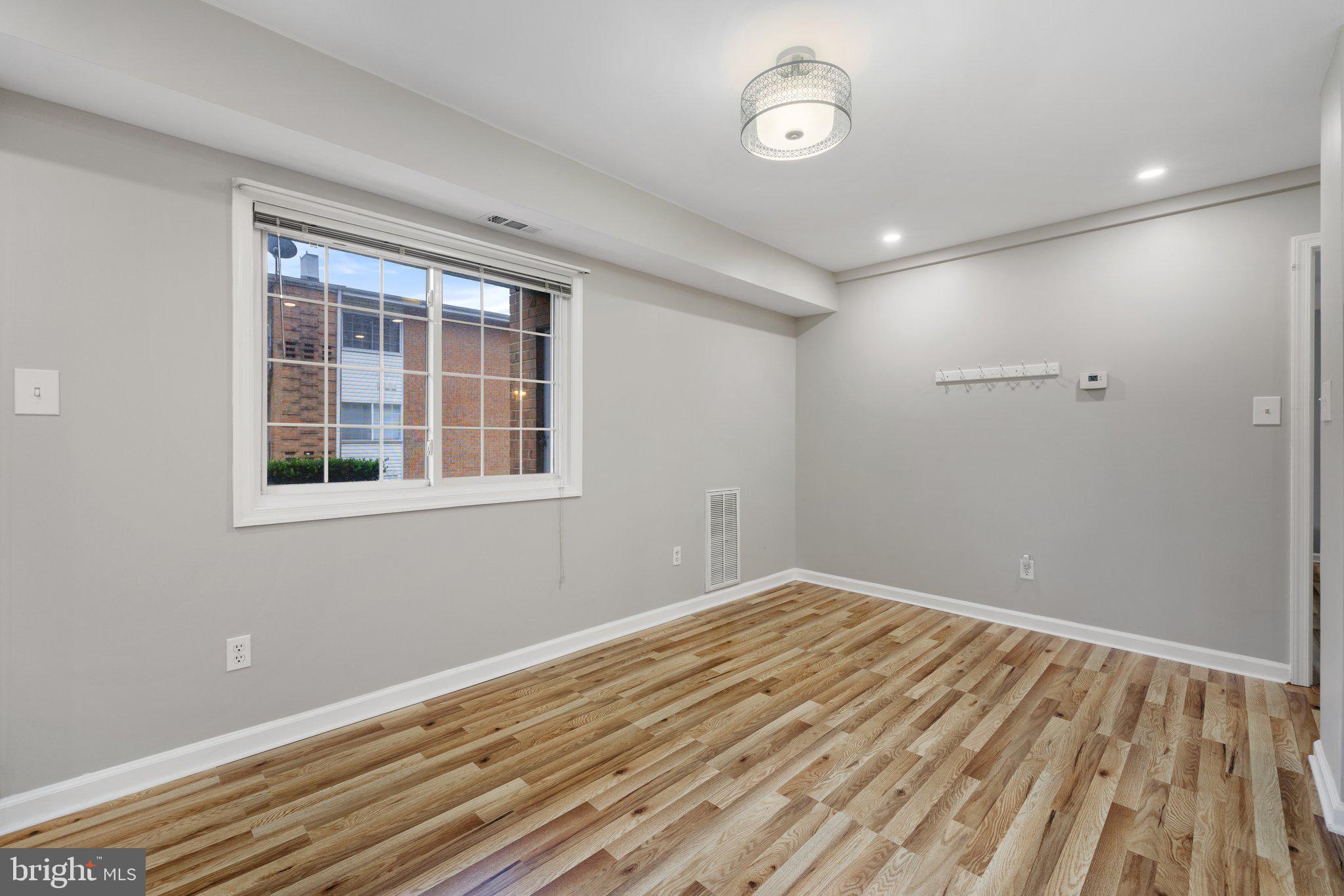 635 Waterloo Road, Unit 211 Warrenton, VA 20186 - Photo 16 of 27 Gallery Image 16