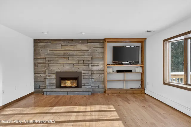 $649,000 | 131 Barbarossa Lane, Kingston, NY 12401