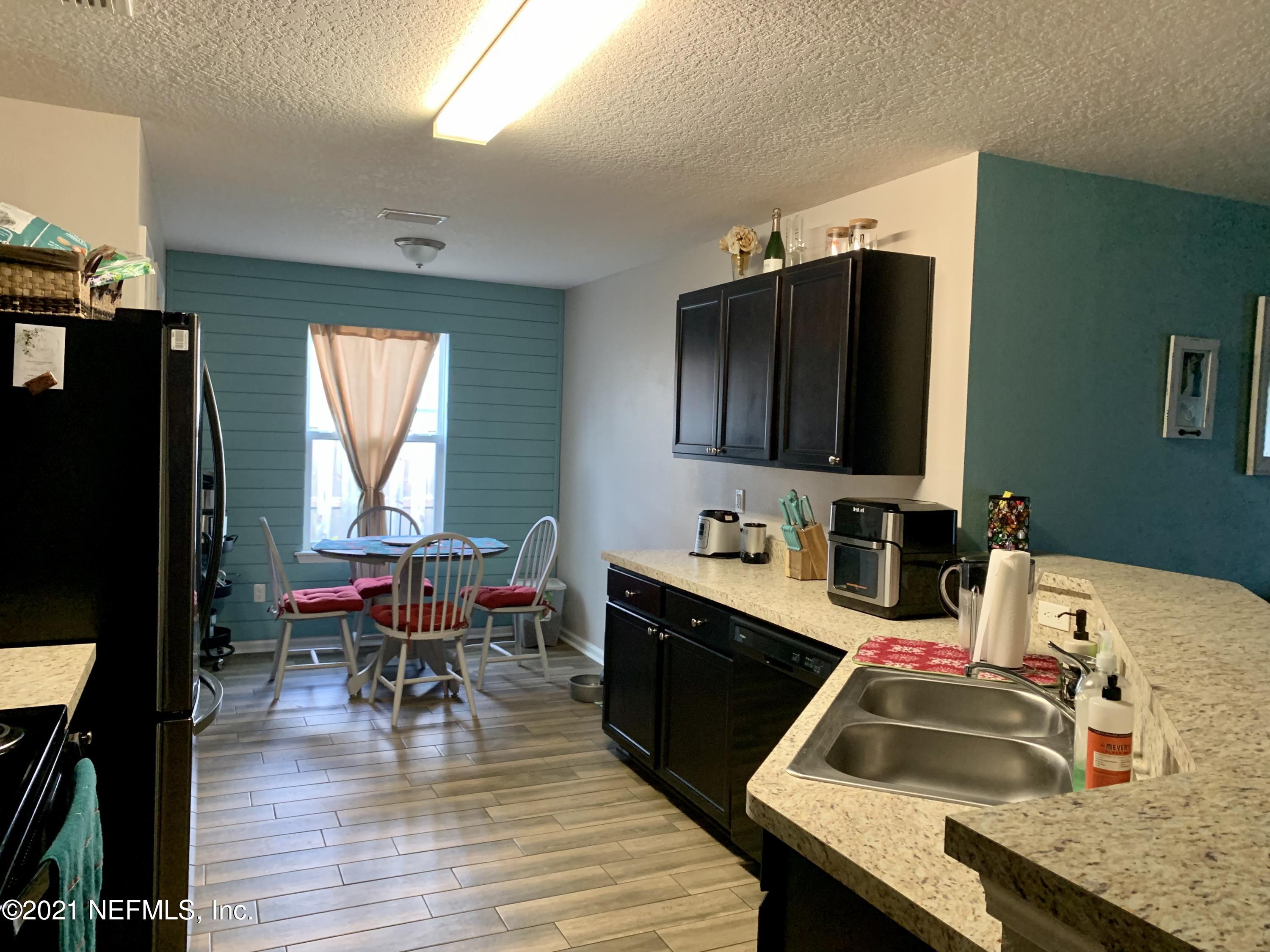 6272 Daylilly Road Macclenny, FL 32063 - Photo 14 of 34 Kitchen 4