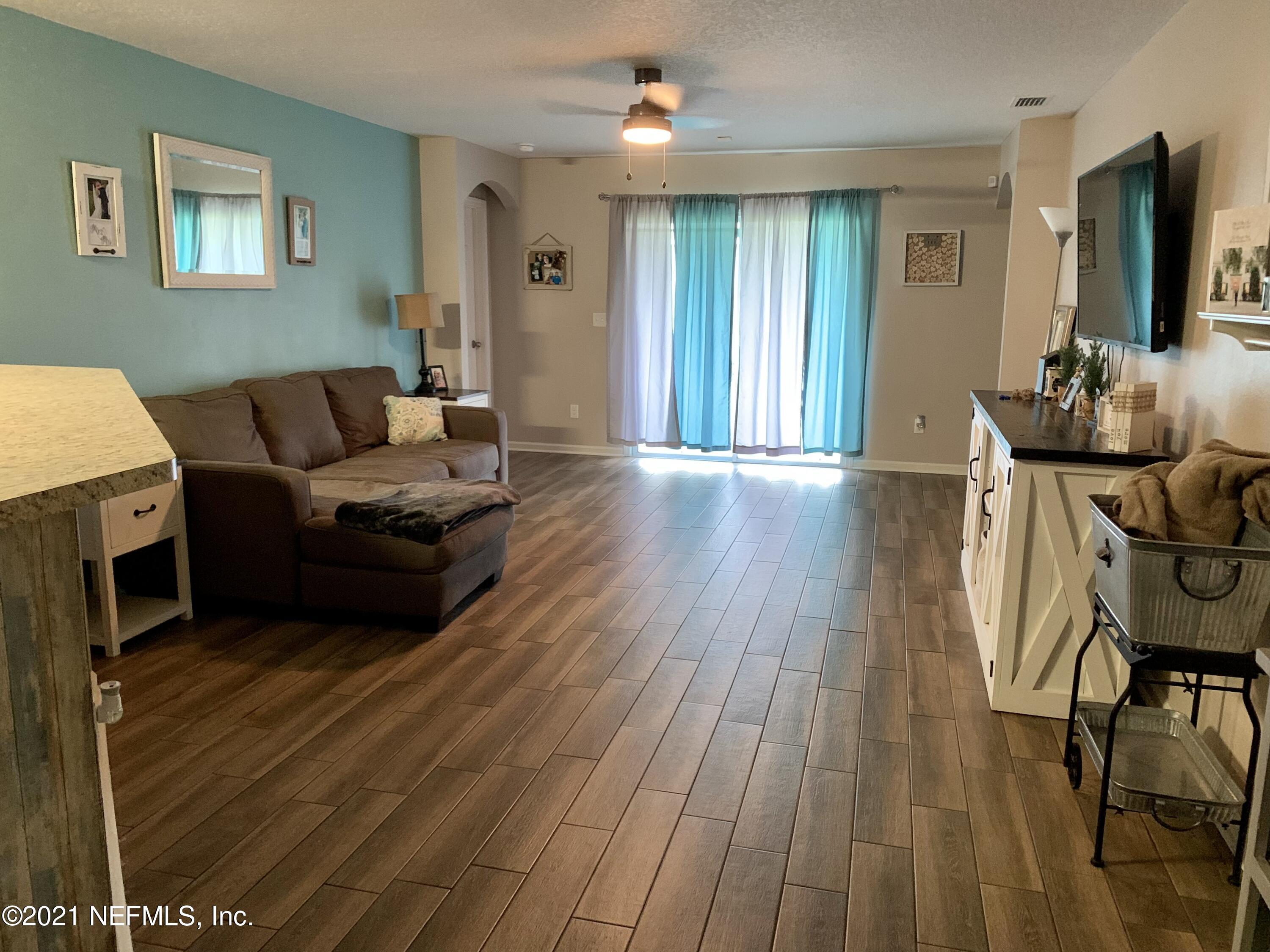 6272 Daylilly Road Macclenny, FL 32063 - Photo 18 of 34 Living room 4