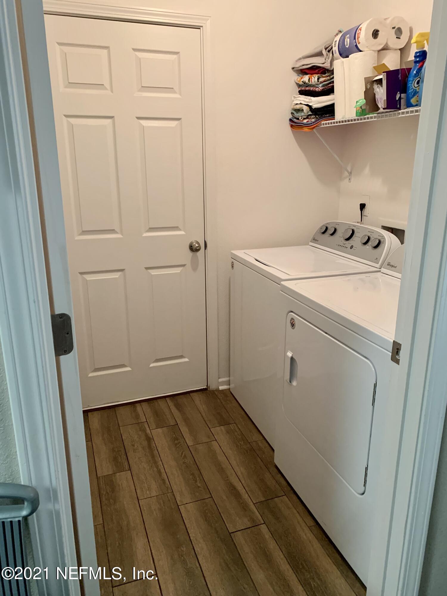 6272 Daylilly Road Macclenny, FL 32063 - Photo 20 of 34 Laundry room