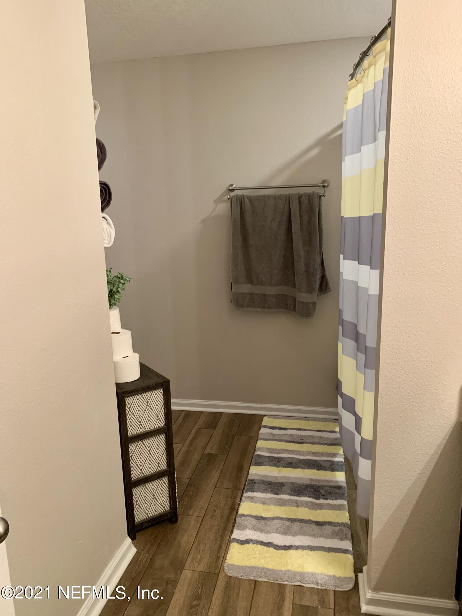 6272 Daylilly Road Macclenny, FL 32063 - Photo 8 of 34 Master bath 2