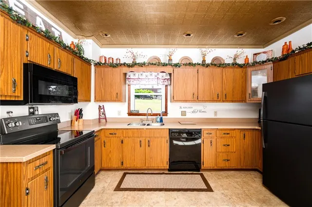 $214,900 | 205 North Main Street, Chicora, PA 16025