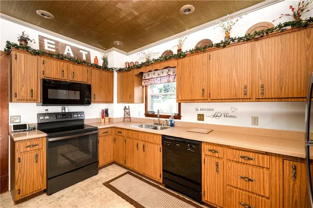 $214,900 | 205 North Main Street, Chicora, PA 16025