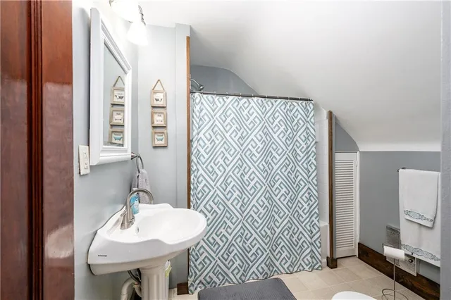 $214,900 | 205 North Main Street, Chicora, PA 16025