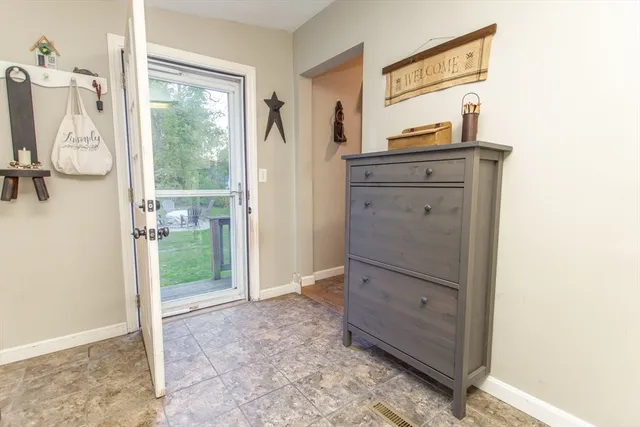 $485,000 | 245 R Laurel Street, East Bridgewater, MA 02333