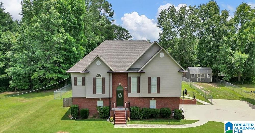 71 Colonial Lane Odenville, AL 35120 - Photo 2 of 25