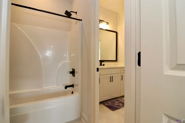 $469,000 | 3084 Parkside Ln Street, St. Francisville, LA 70775