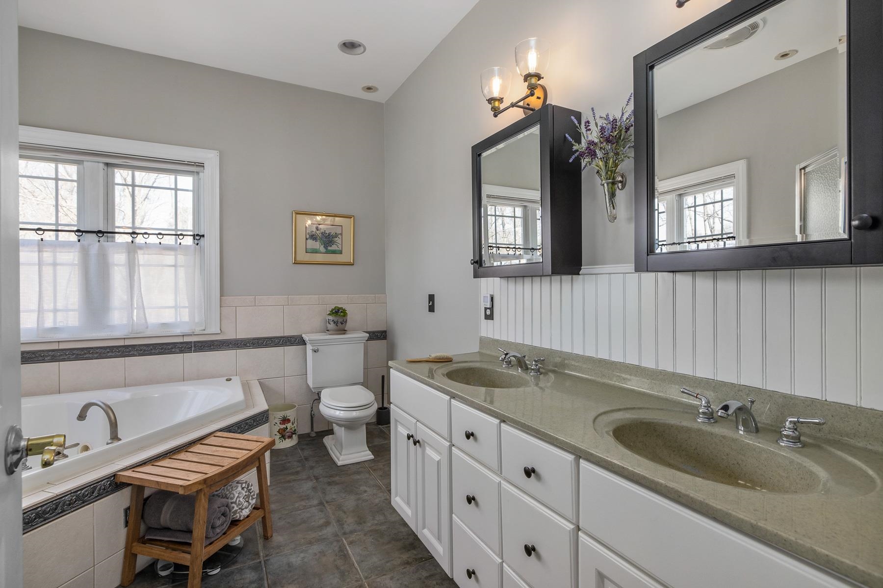 32 Leach Road Kittery, ME 03904 - Photo 17 of 40