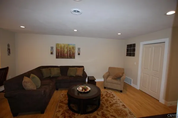 $2,350 | 135 Pheasants Run, Kirkland, NY 13323