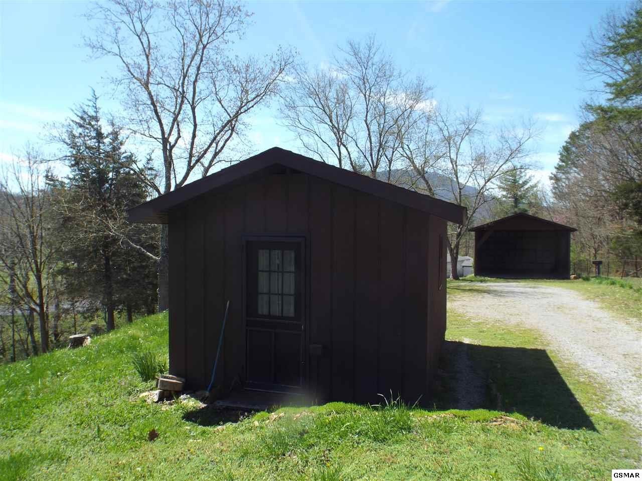 620 Whites School Road Sevierville, TN 37876 - Photo 12 of 26 Gallery Image 12