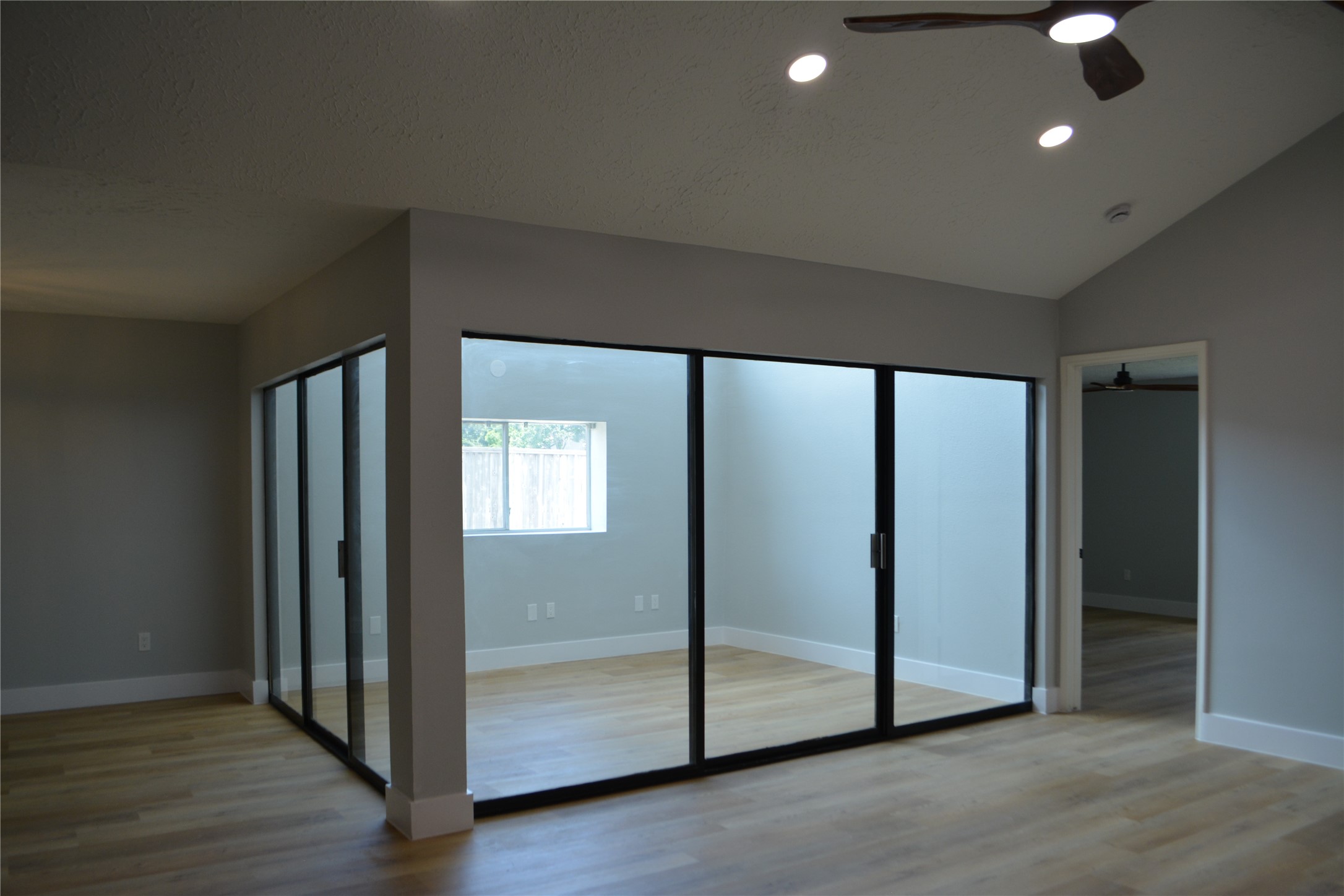 11526 South Kirkwood Road Houston, TX 77477 - Photo 10 of 26 Gallery Image 10