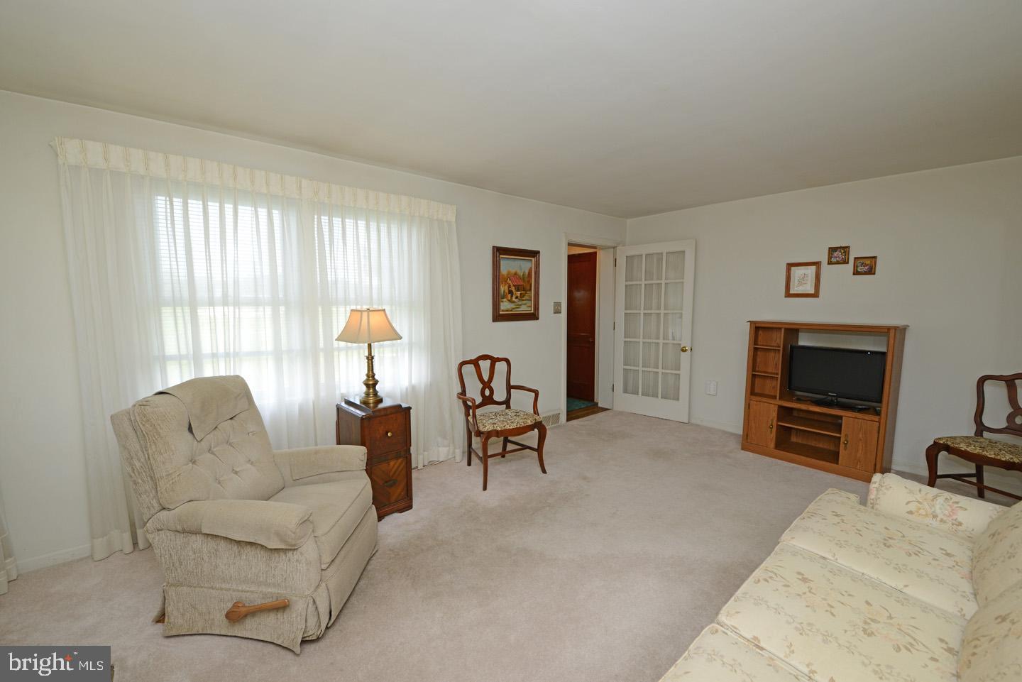 817 South Cedar Road Rockledge, PA 19046 - Photo 14 of 49 Living Room