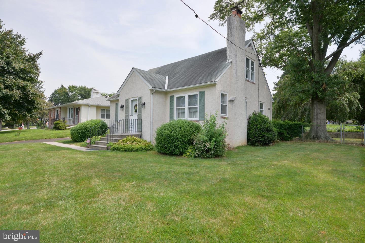 817 South Cedar Road Rockledge, PA 19046 - Photo 3 of 49 Gallery Image 3