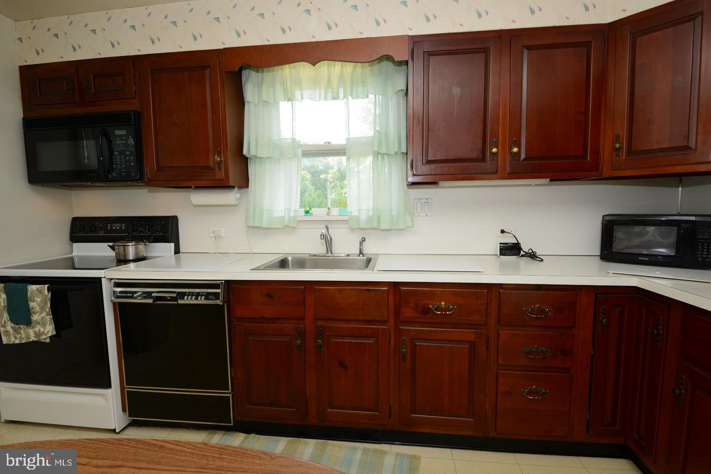817 South Cedar Road Rockledge, PA 19046 - Photo 24 of 49 Kitchen