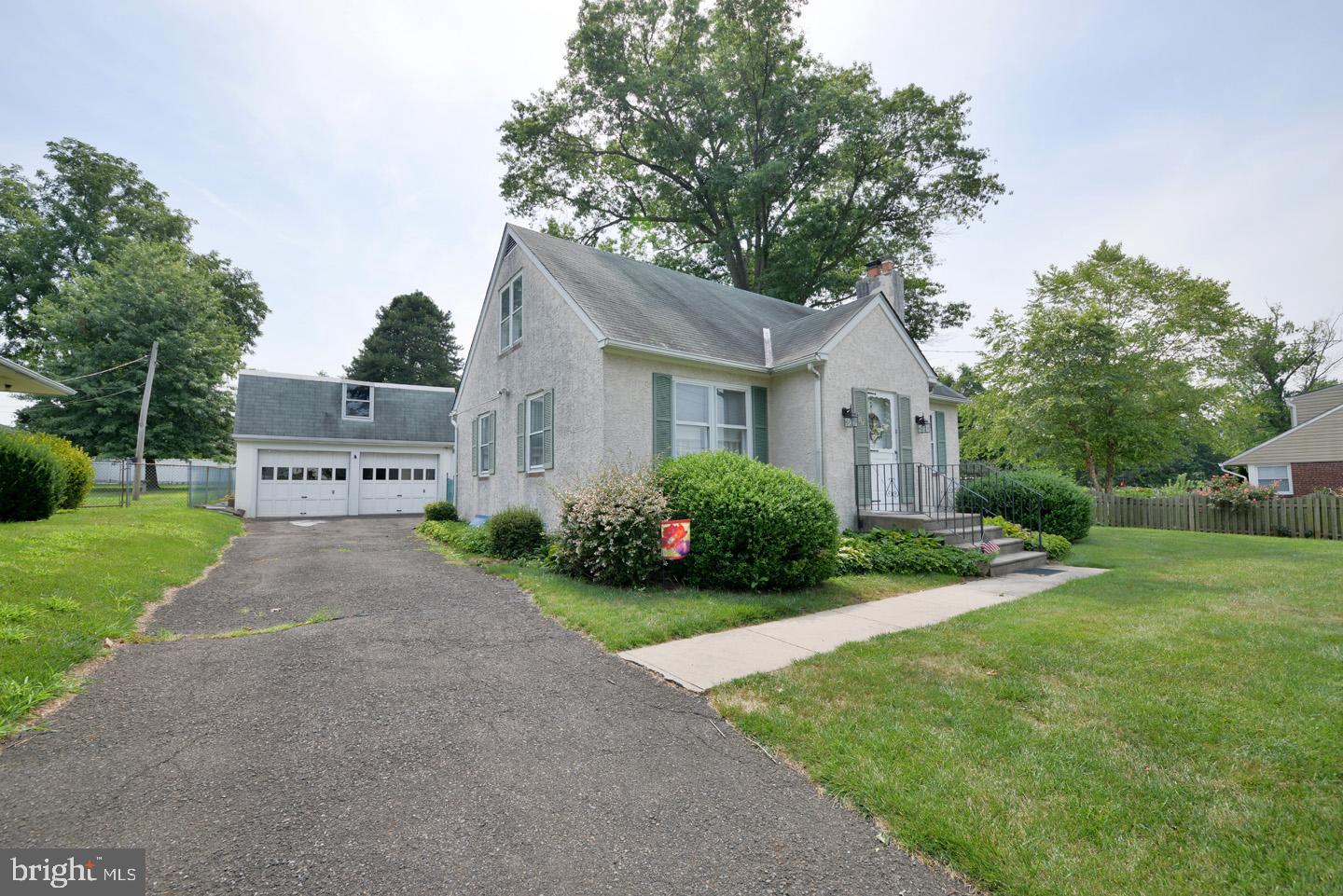 817 South Cedar Road Rockledge, PA 19046 - Photo 4 of 49 Gallery Image 4
