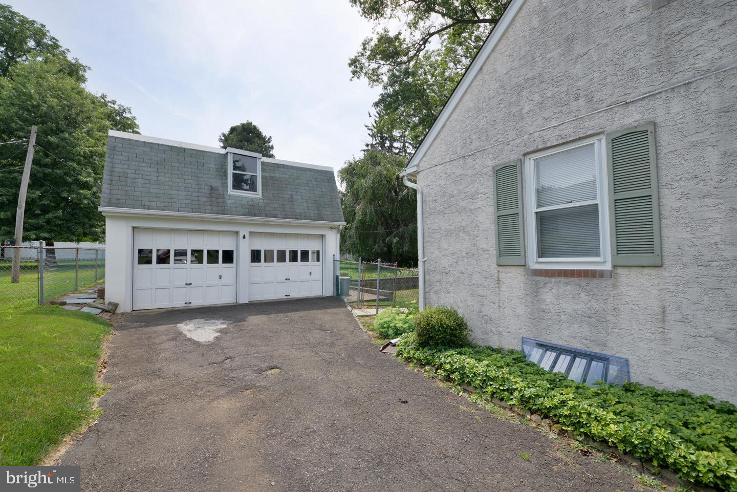 817 South Cedar Road Rockledge, PA 19046 - Photo 5 of 49 Driveway