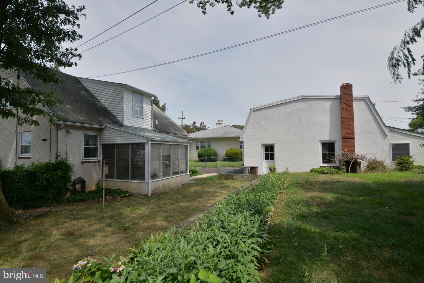 817 South Cedar Road Rockledge, PA 19046 - Photo 45 of 49 View from side yard