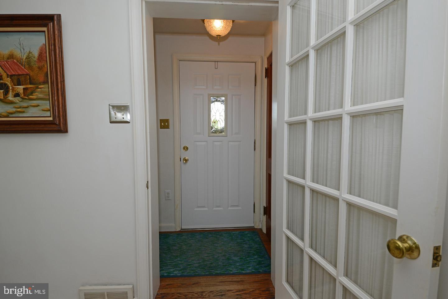 817 South Cedar Road Rockledge, PA 19046 - Photo 8 of 49 Vestibule