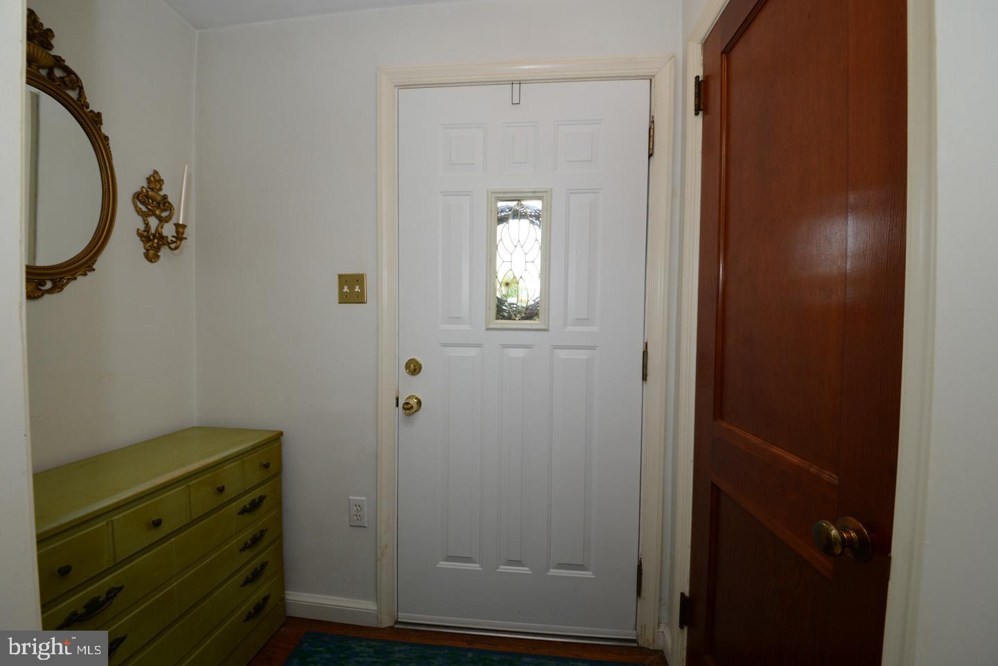 817 South Cedar Road Rockledge, PA 19046 - Photo 9 of 49 Front Main Entrance Vestibule