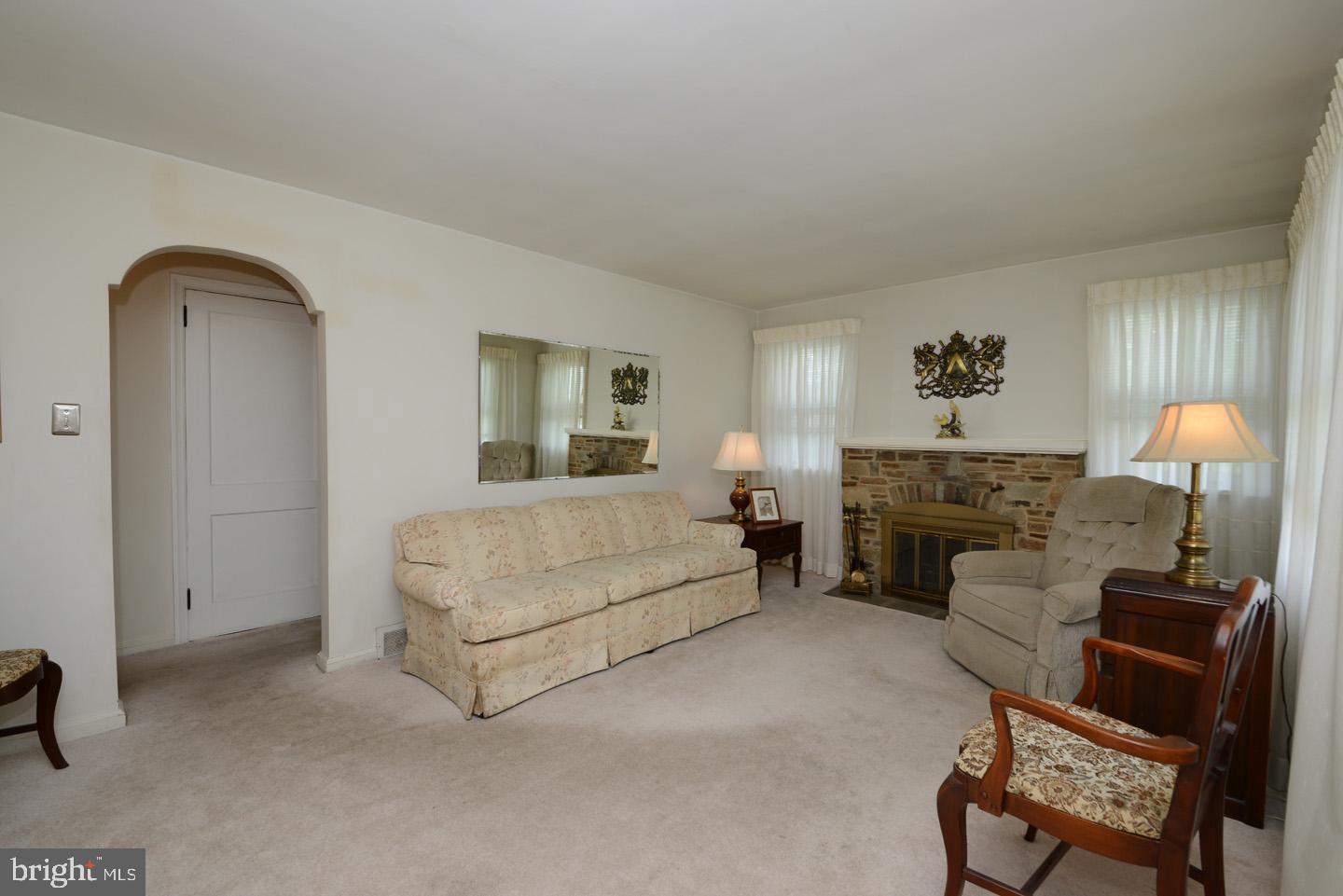 817 South Cedar Road Rockledge, PA 19046 - Photo 10 of 49 Sun filled living room