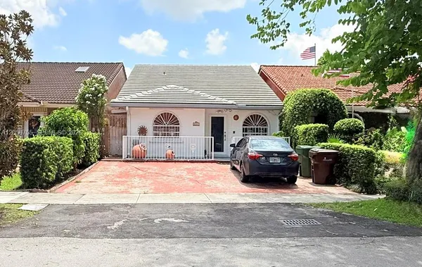 $499,900 | 5941 West 20th Lane, Hialeah, FL 33016