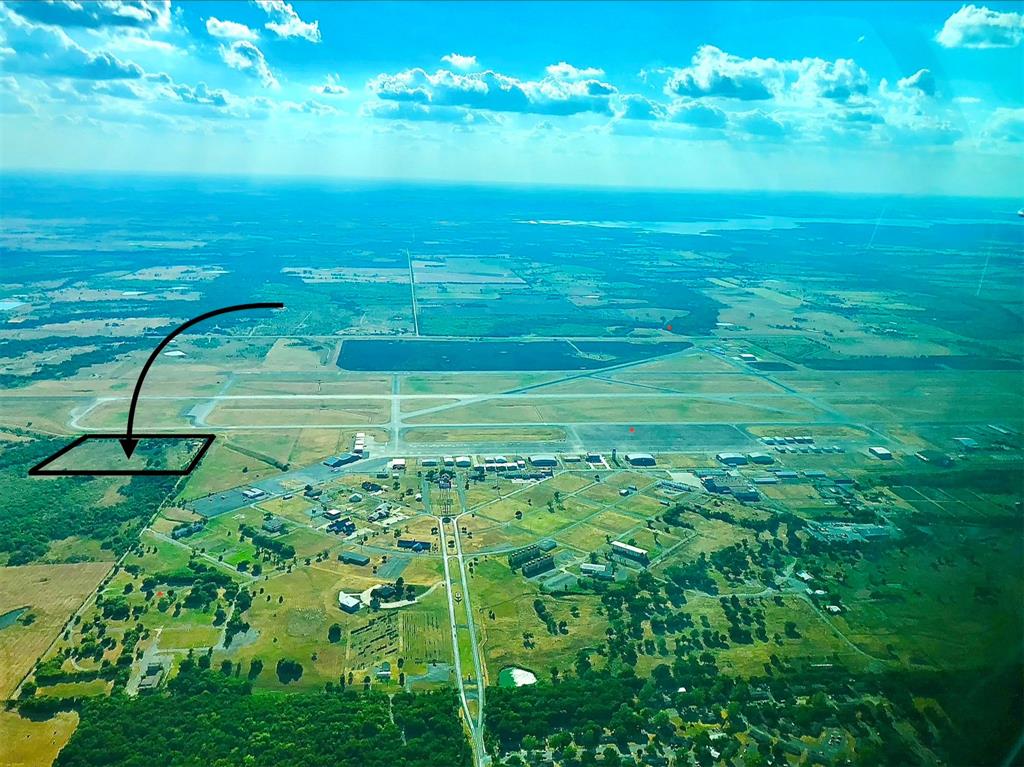 656 Southeast Loop Denison, TX 75020 - Photo 7 of 24