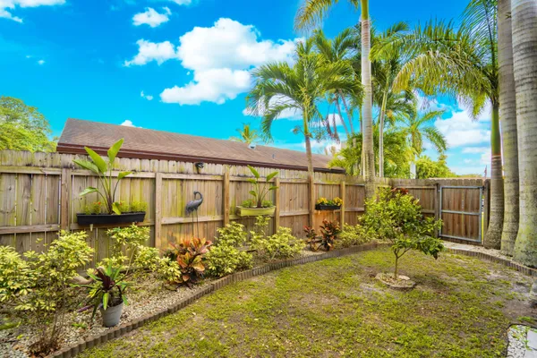 $639,000 | 4966 Northwest 6th Street, Coconut Creek, FL 33063