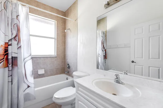 $4,500 | 13577 52nd Court North, Royal Palm Beach, FL 33411