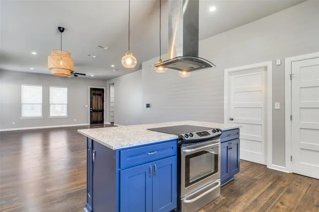 $2,950 | 619 Buckalew Street, Dallas, TX 75208