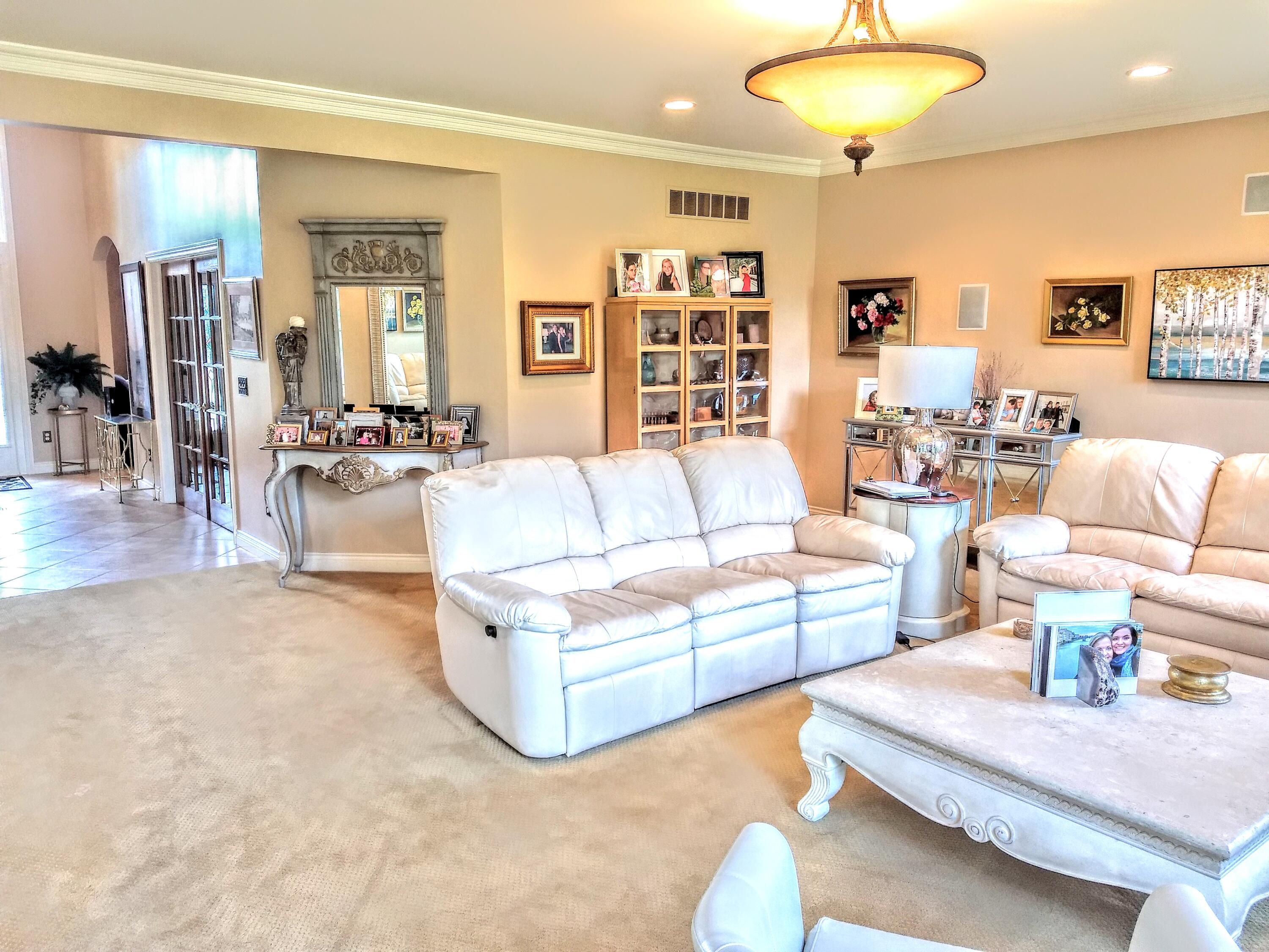 6768 Merrick Drive Troy, MI 48098 - Photo 13 of 85 11 - Fam Rm