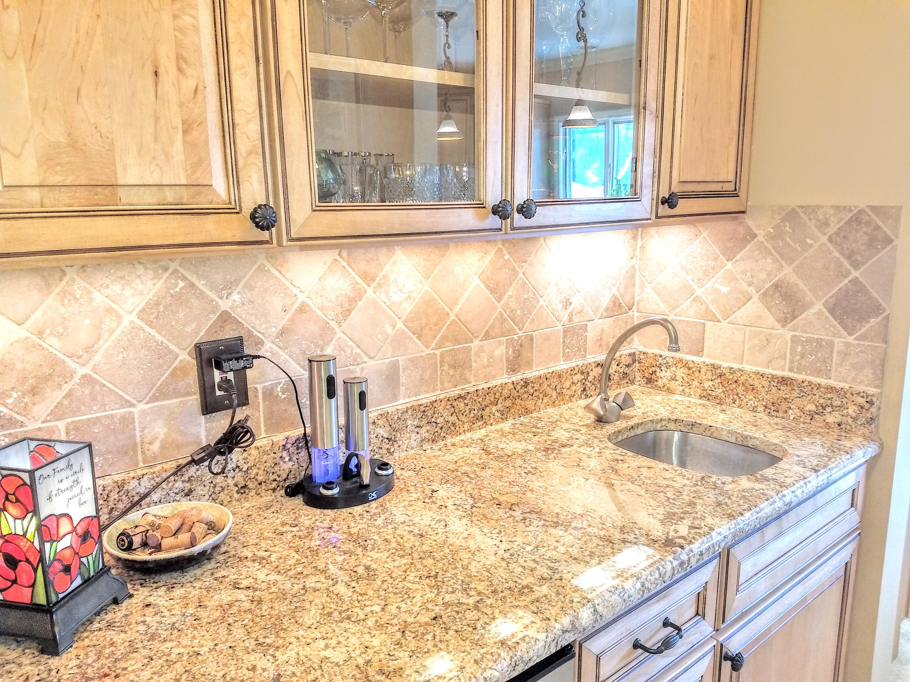 6768 Merrick Drive Troy, MI 48098 - Photo 22 of 85 19b - Butler's Pantry Sink