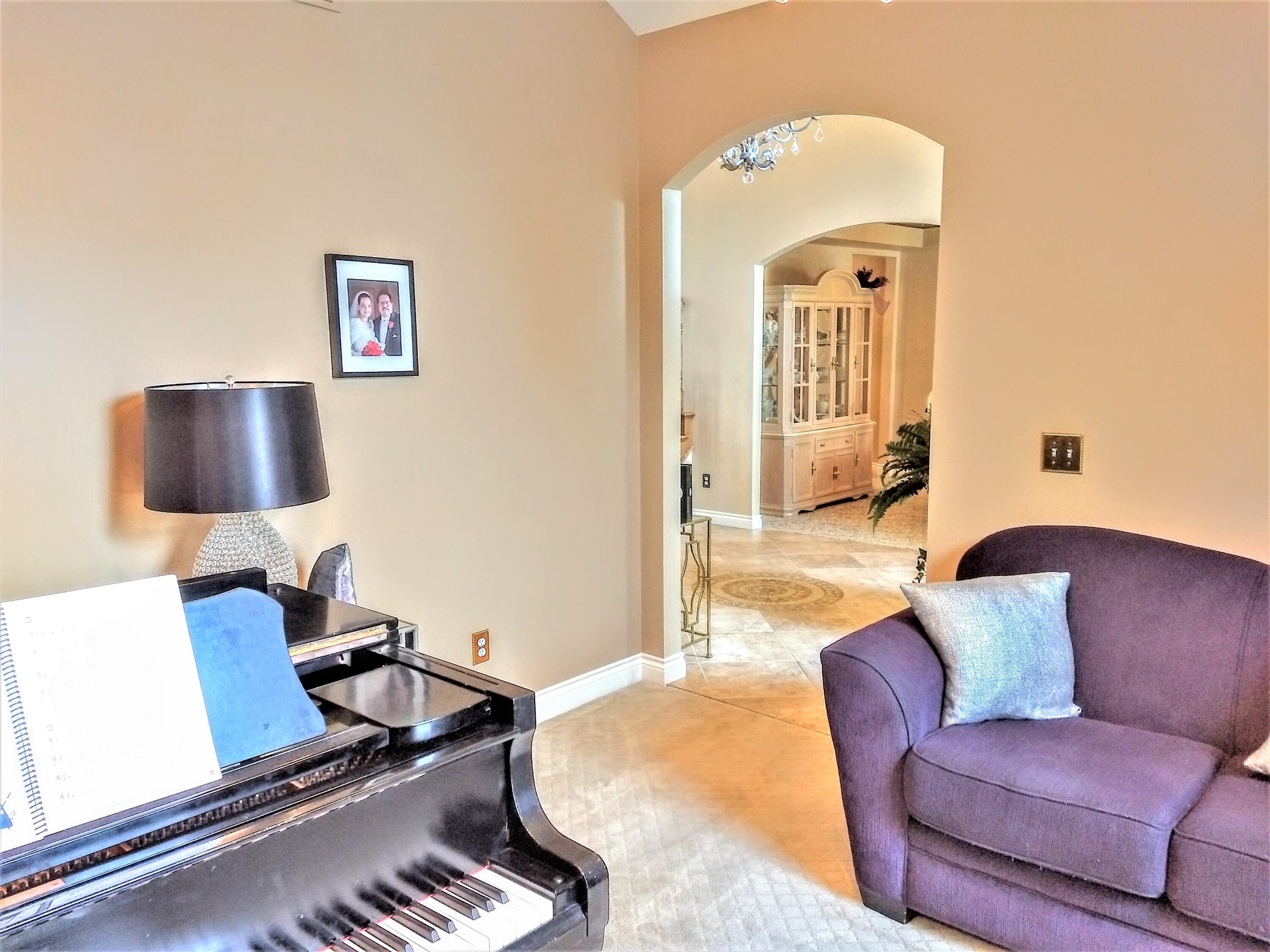 6768 Merrick Drive Troy, MI 48098 - Photo 24 of 85 20 - Study & Doorway