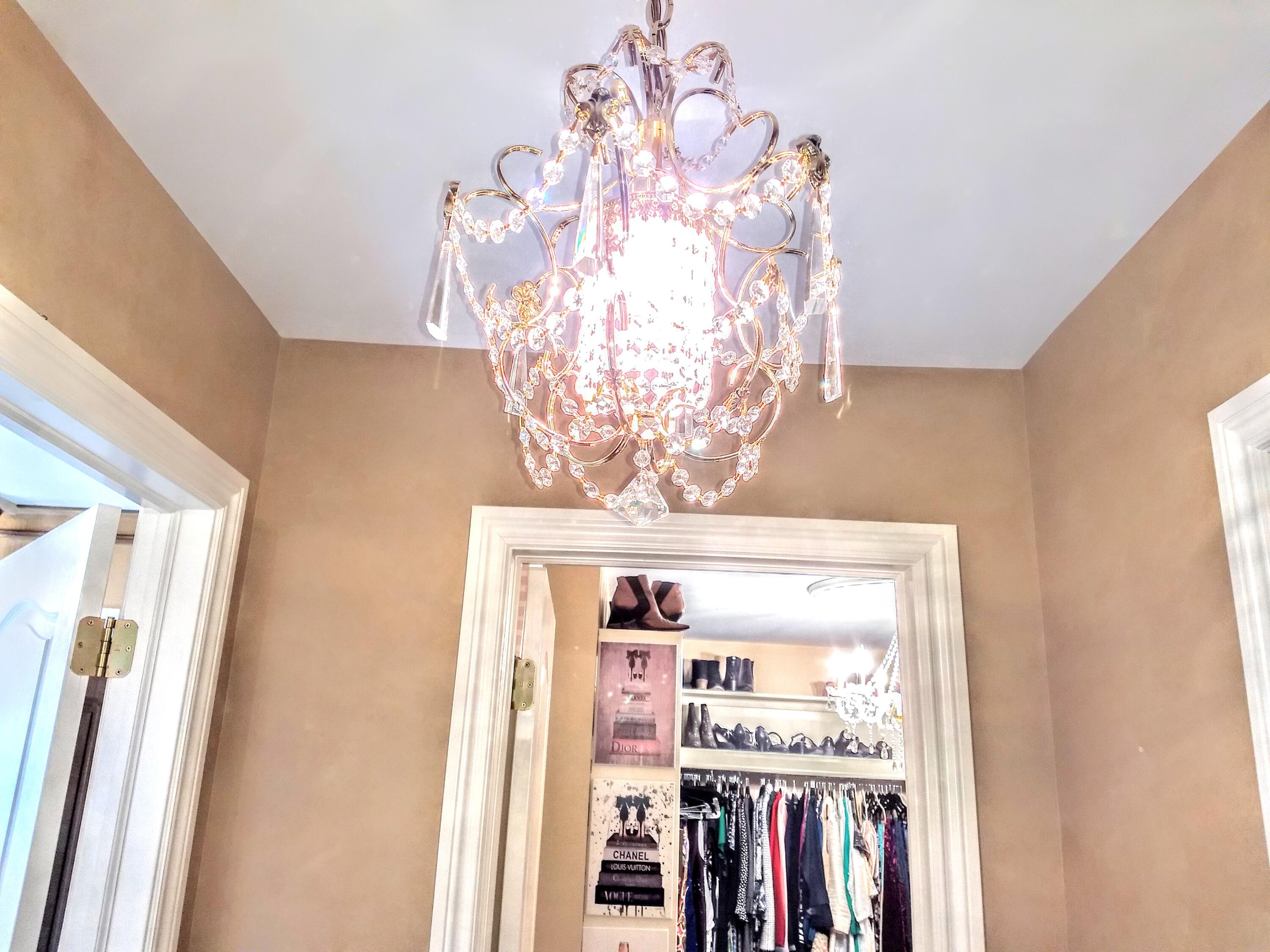 6768 Merrick Drive Troy, MI 48098 - Photo 39 of 85 31a - Foyer Chandelier