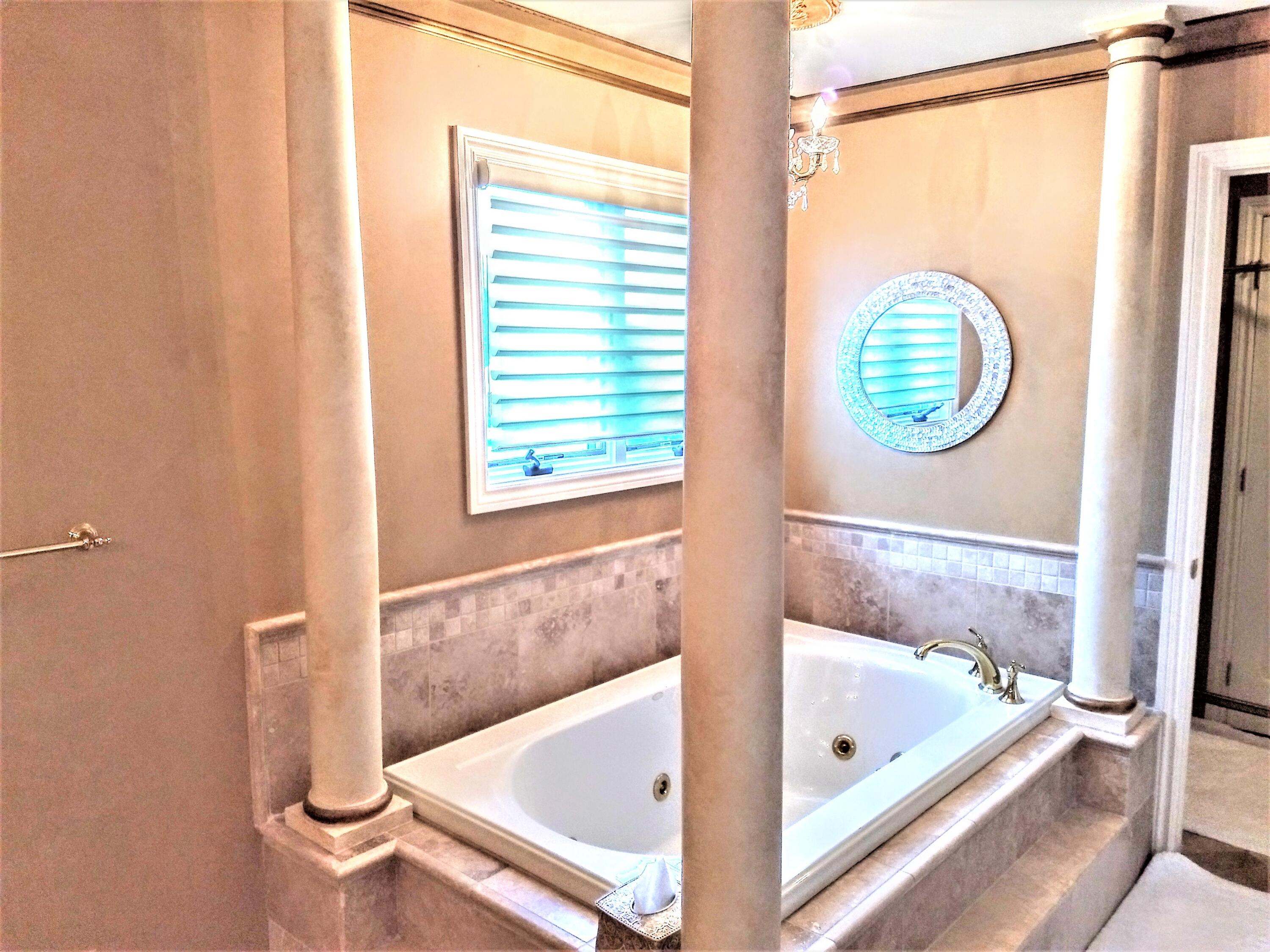 6768 Merrick Drive Troy, MI 48098 - Photo 41 of 85 33 - Mstr Bthrm