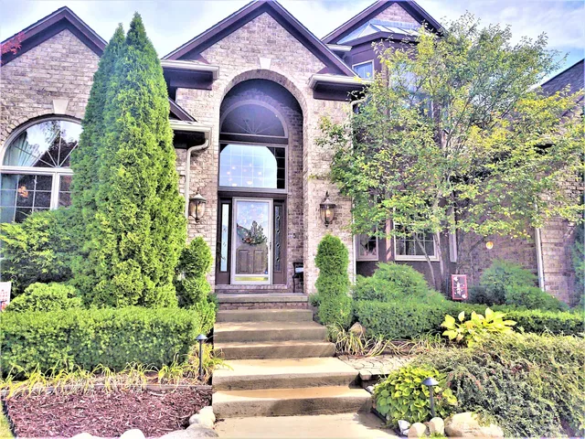 $819,900 | 6768 Merrick Drive, Troy, MI 48098