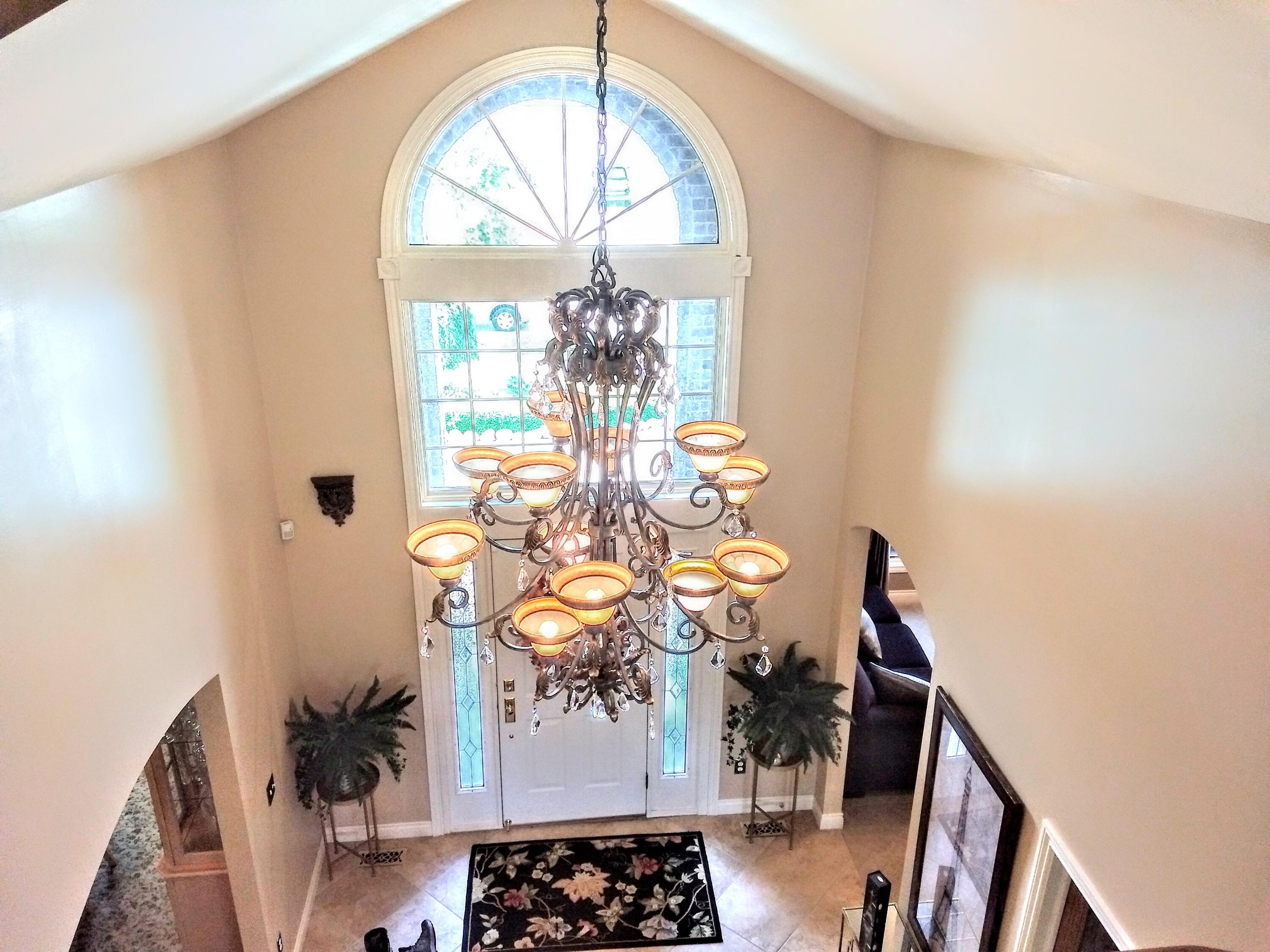 6768 Merrick Drive Troy, MI 48098 - Photo 62 of 85 52 - Entry Foyer