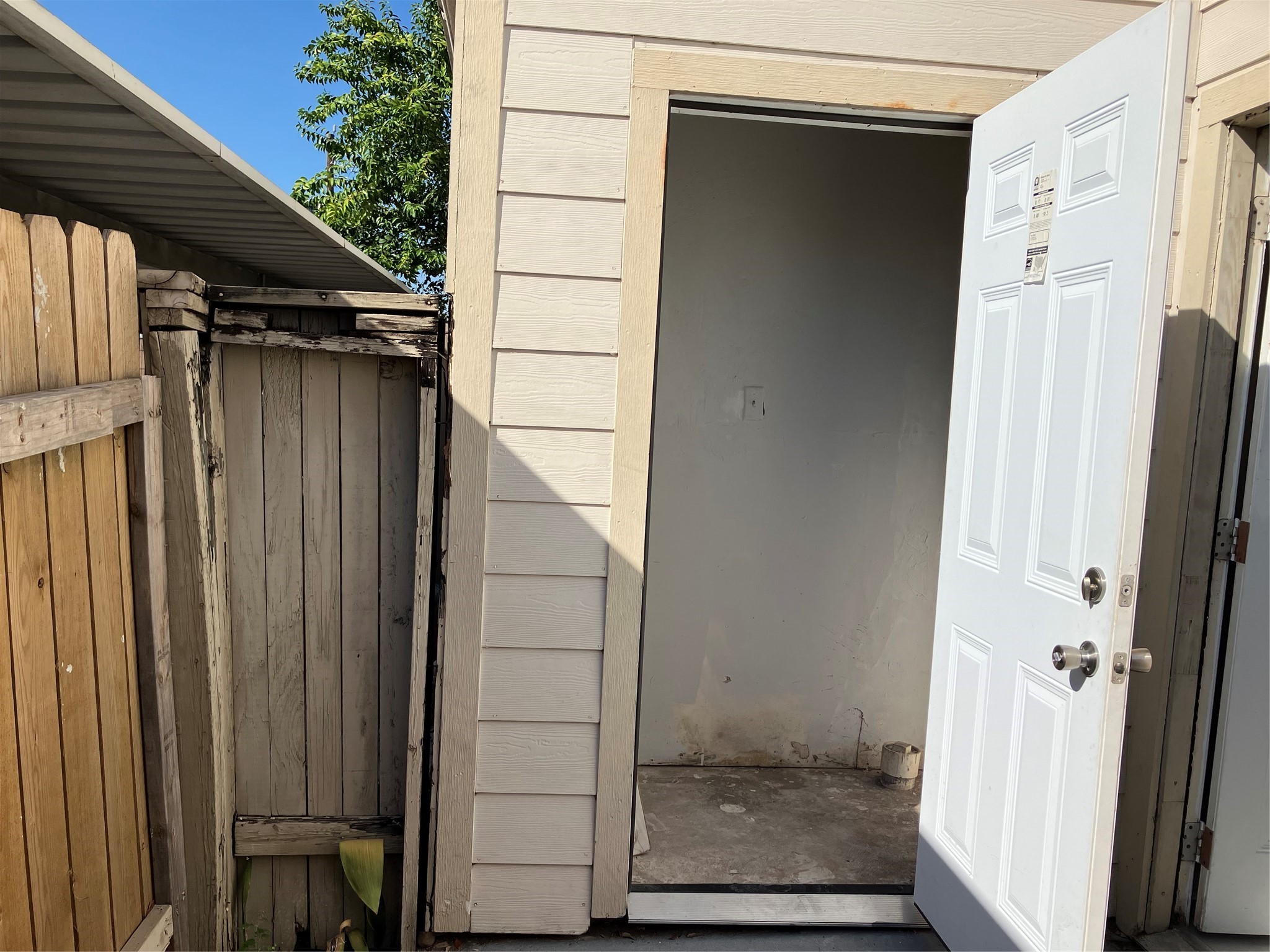 6001 Reims Road, Unit 1406 Houston, TX 77036 - Photo 10 of 13 a view of a bathroom