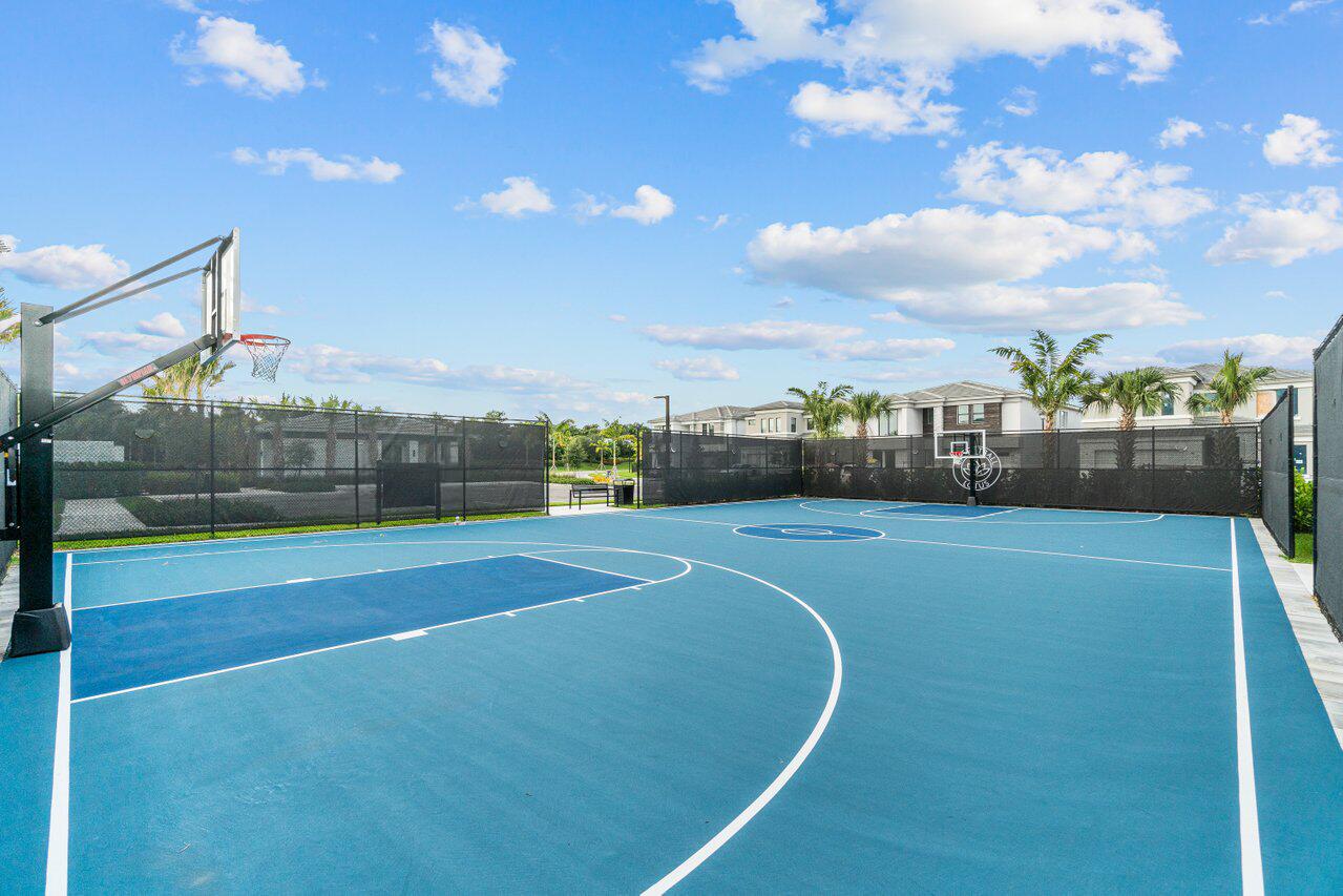 17056 Teton River Road Boca Raton, FL 33496 - Photo 59 of 76 a view of a basket ball ground