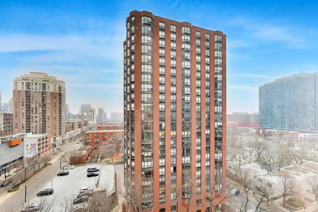$2,000 | 899 South Plymouth Court, Unit 1005, Chicago, IL 60605