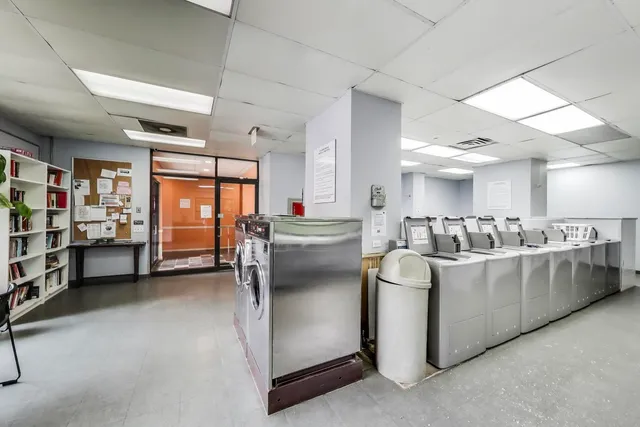 $2,000 | 899 South Plymouth Court, Unit 1005, Chicago, IL 60605