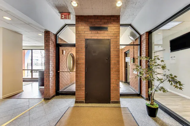 $2,000 | 899 South Plymouth Court, Unit 1005, Chicago, IL 60605